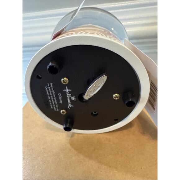 Hallmark Disney Mickey & Minnie Gingerbread Snow Globe w/Sound 2024 NWT - Picture 3 of 3